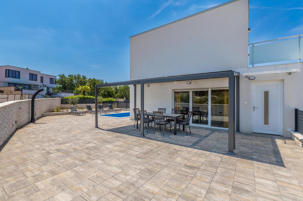 Holiday home House Sunlight With Heated Pool *