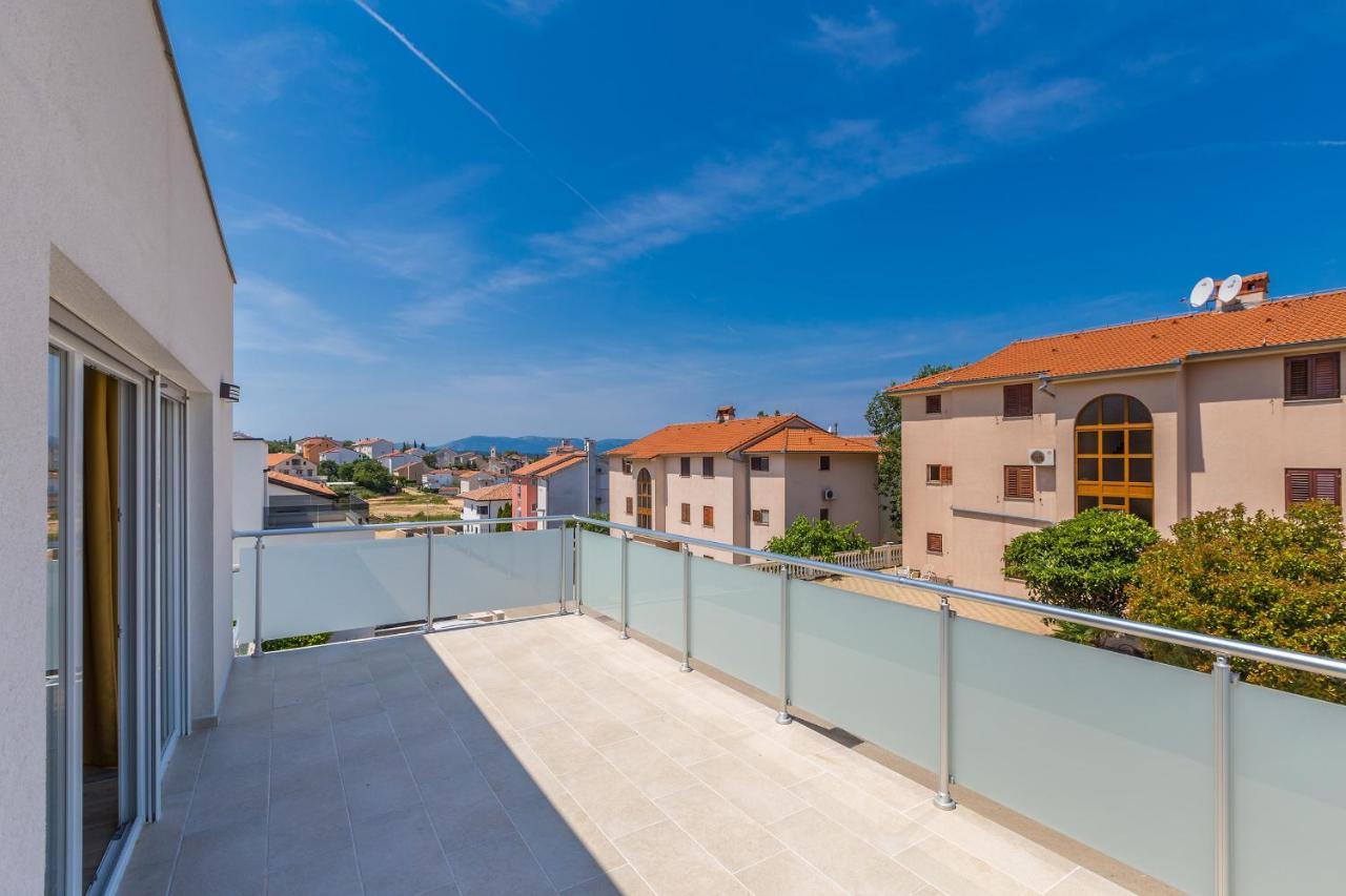 House Sunlight With Heated Pool * Malinska